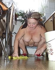 Mature cleaning lady makes it dirty